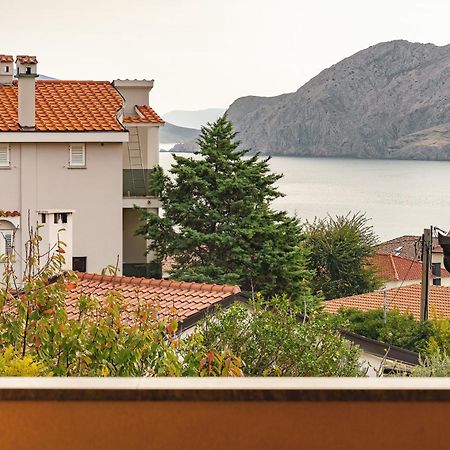 Apartments Dujmovic With Terrace Baška Exteriör bild