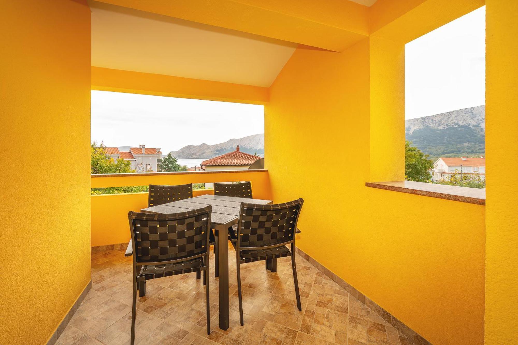 Apartments Dujmovic With Terrace Baška Exteriör bild